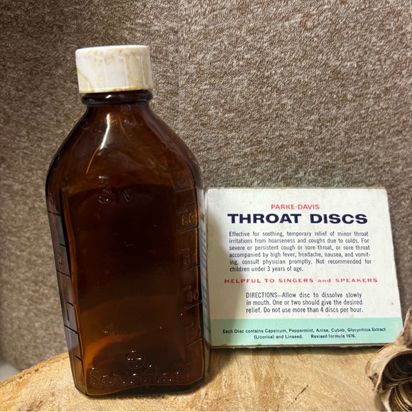 Vintage Nature's Herb Company Rose Water Bottle & 1976 Parke-Davis Throat Box - Picture 3 of 9